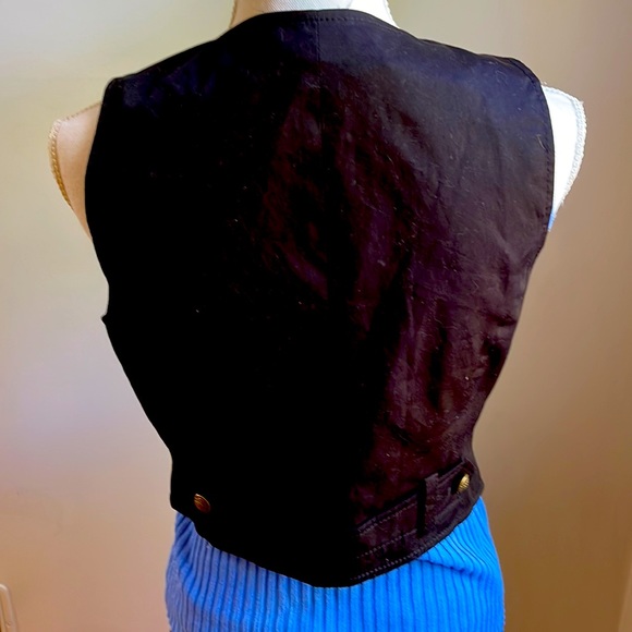 The limited black vest - Picture 5 of 10